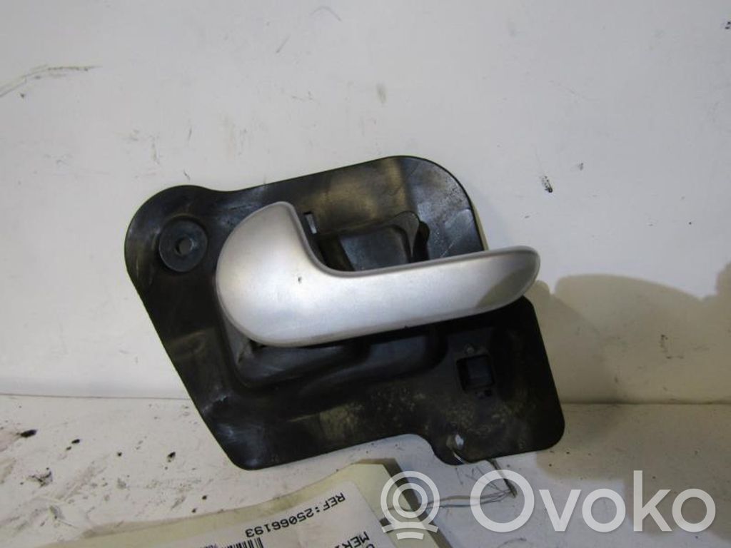 Opel Meriva A Manecilla interna puerta trasera 