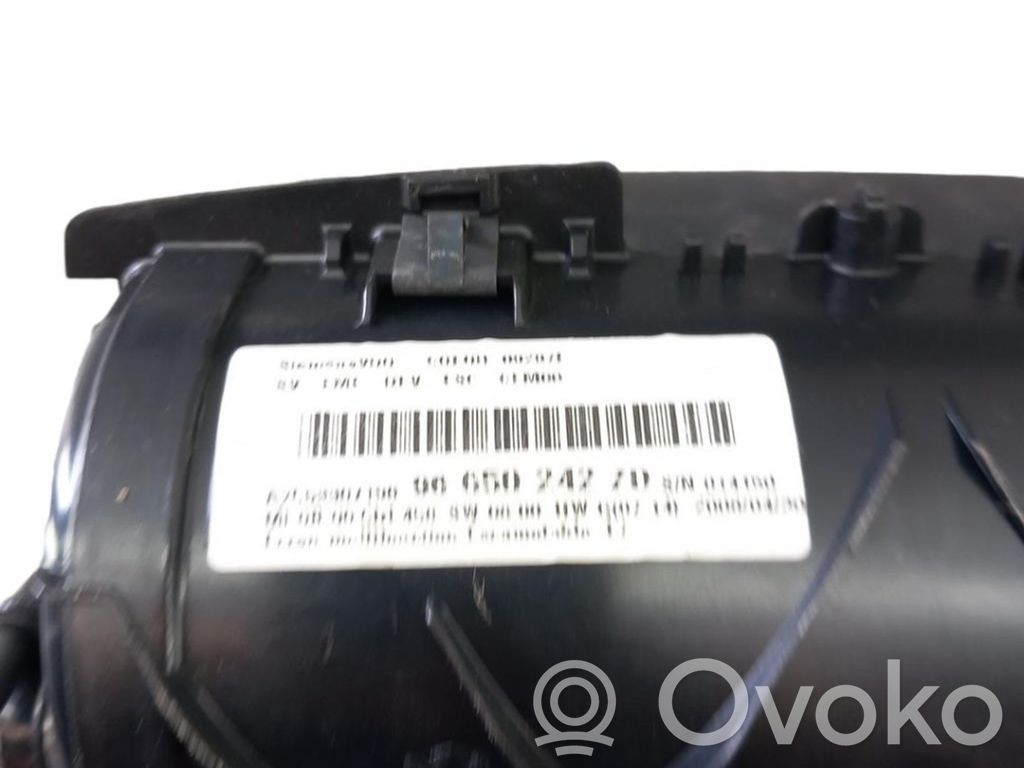 Peugeot 308 Screen/display/small screen 