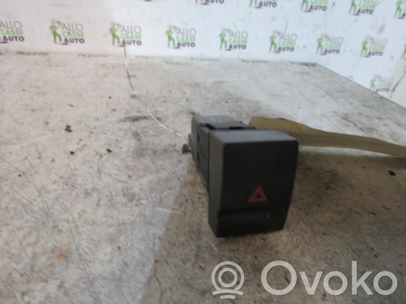 Botón interruptor de luz de peligro   6552LR