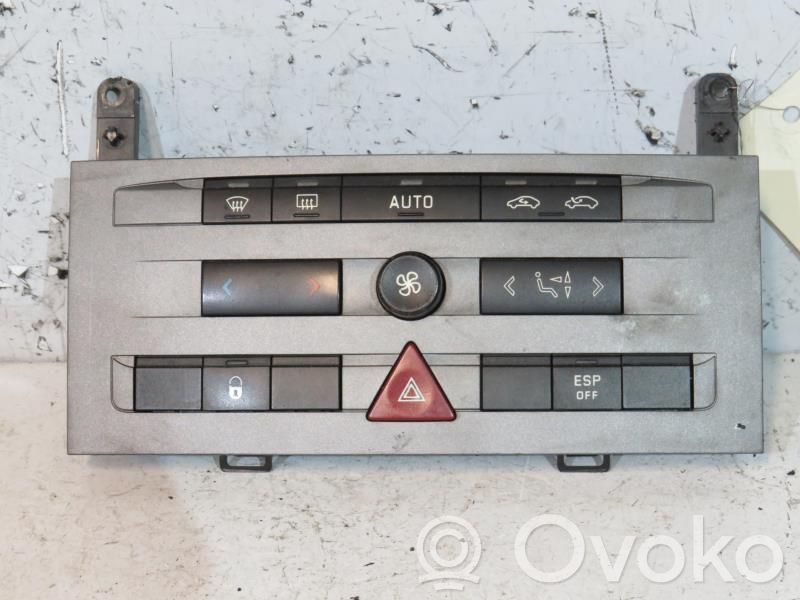 Peugeot 407 Climate control unit 