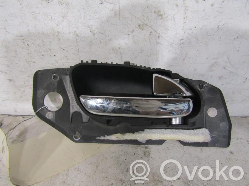 Peugeot 607 Manecilla interna puerta delantera 