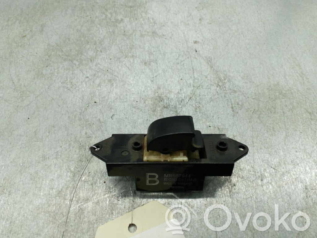 Peugeot iOn Electric window control switch 