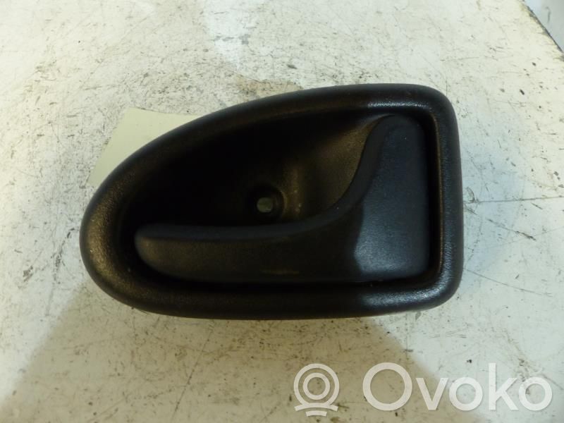 Renault Clio II Manecilla interna puerta trasera 