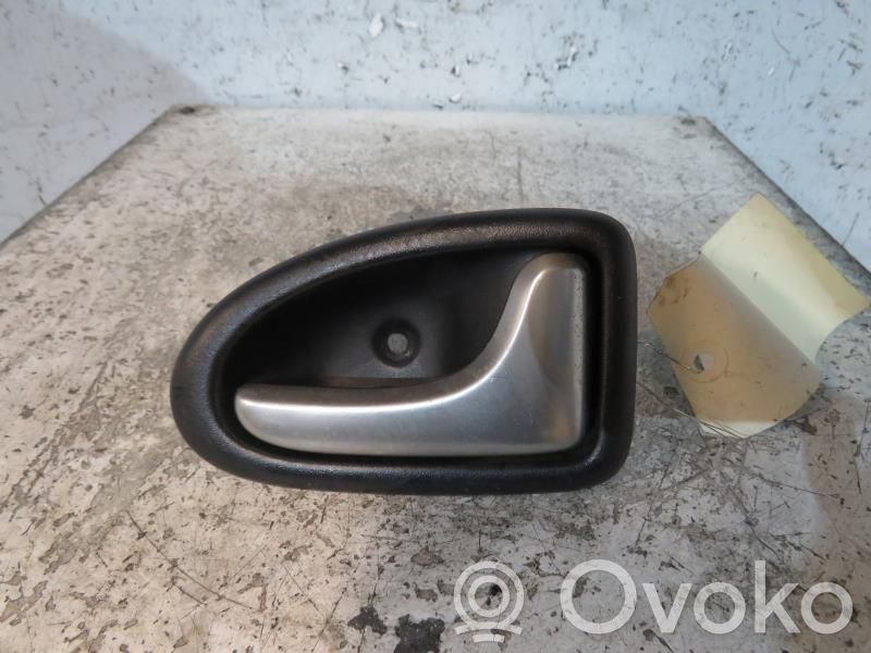 Renault Clio II Manecilla interna puerta trasera 