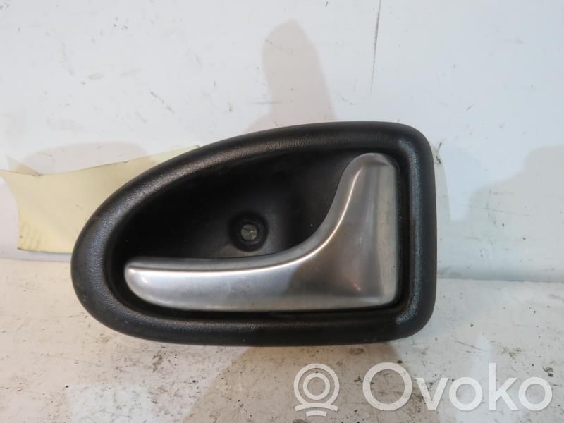 Renault Clio II Manecilla interna puerta trasera 