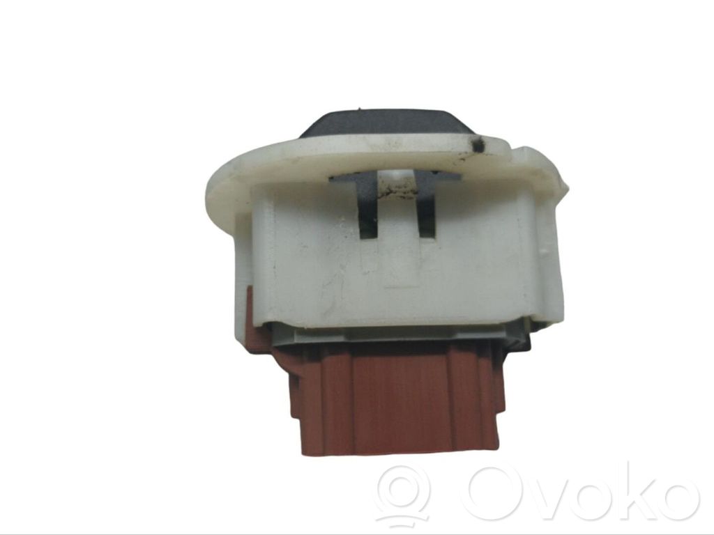 Interruptor del elevalunas eléctrico   8200414961