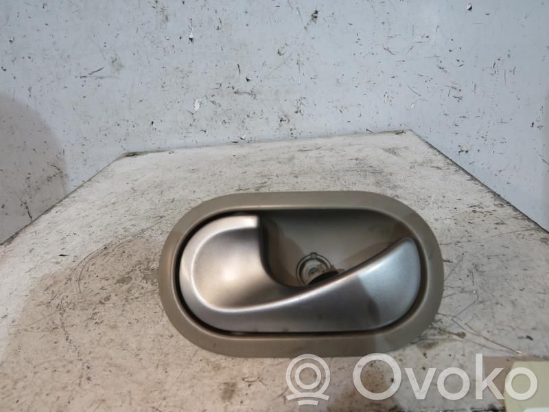 Renault Twingo II Manecilla interna puerta delantera 