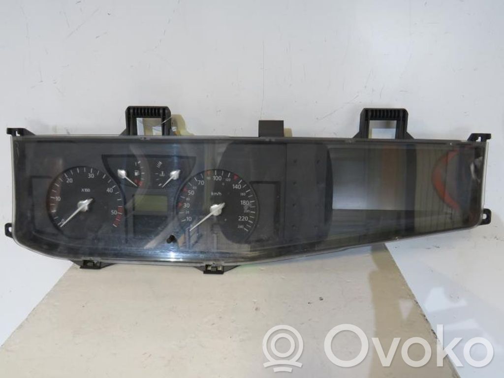 Geschwindigkeitsmesser Cockpit   7701062353