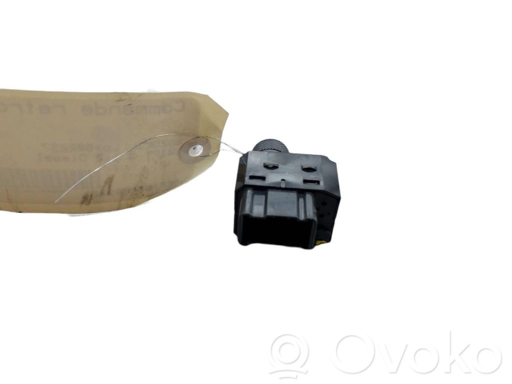Suzuki SX4 Wing mirror switch 