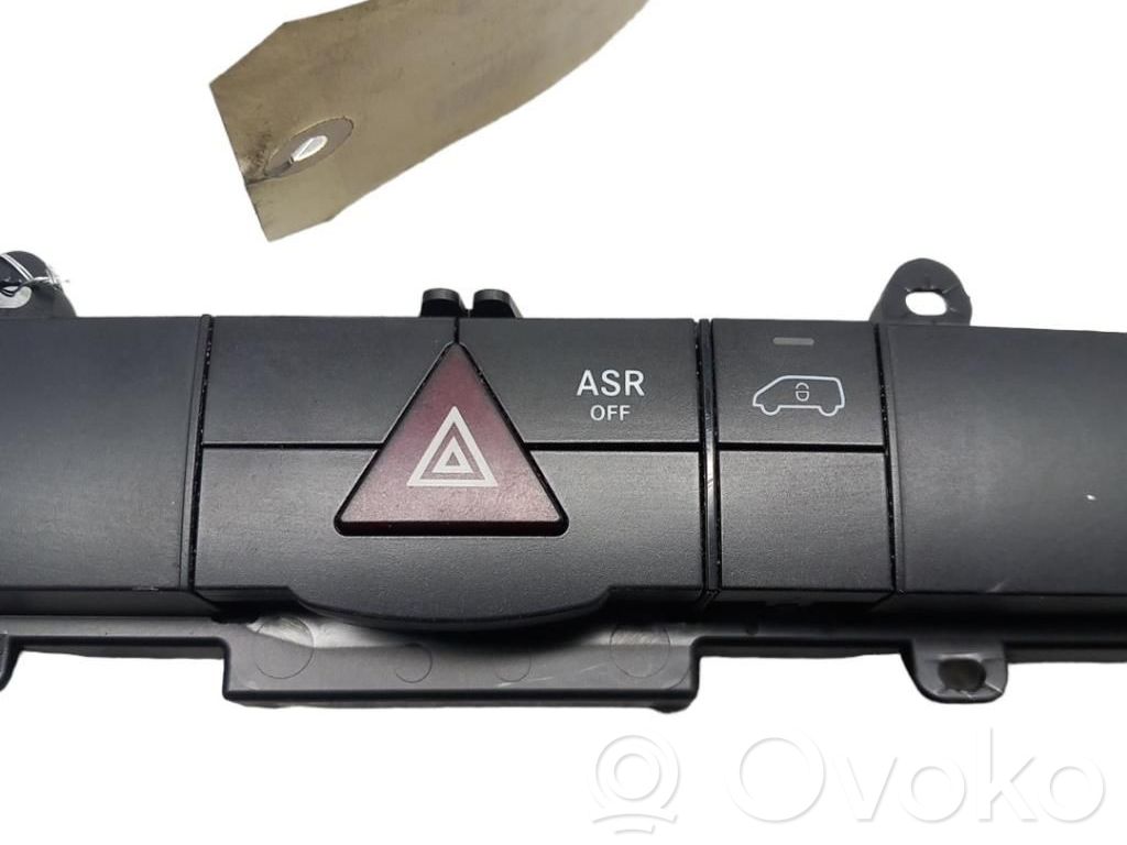 Botón interruptor de luz de peligro   2E0998851B