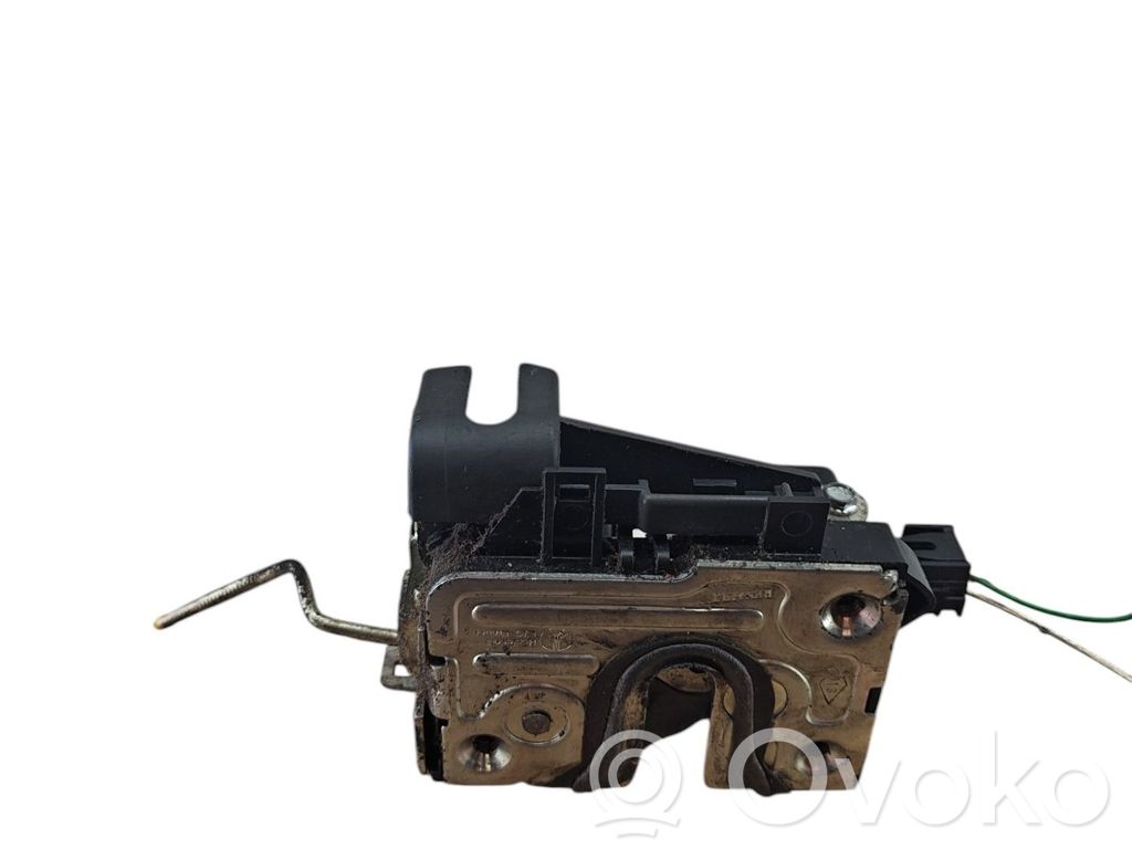 Cerradura de puerta delantera   8200735224
