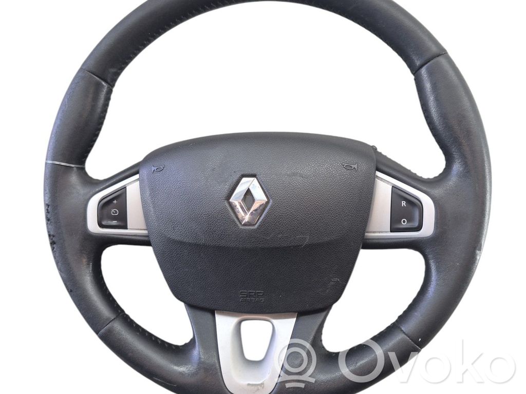 Renault Megane III Ohjauspyörä 