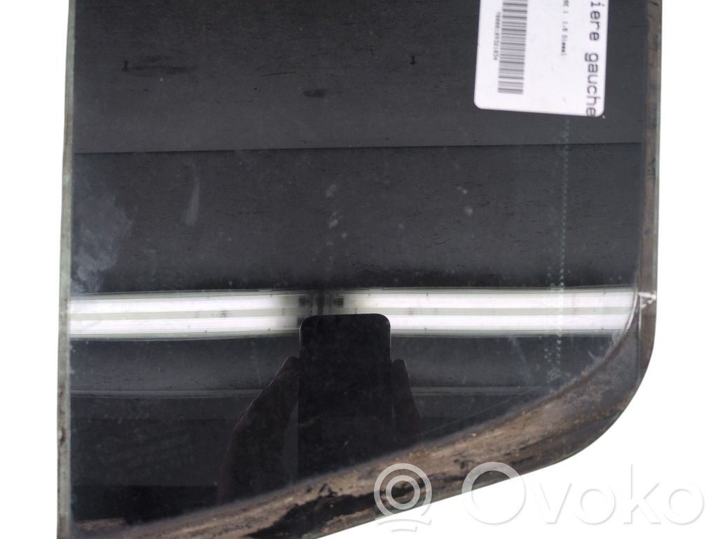Renault Megane III Ventanilla de ventilación de la puerta trasera 