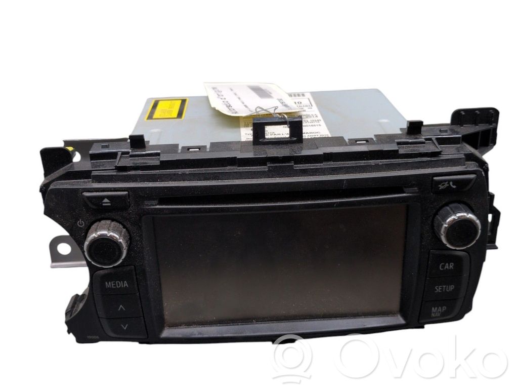 Toyota Yaris Radio/CD/DVD/GPS head unit 