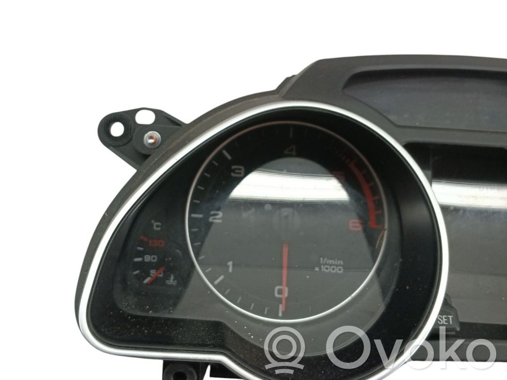 Geschwindigkeitsmesser Cockpit   8T0920931D