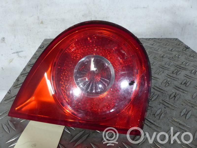 Volkswagen Golf V Lampă spate în capacul portbagajului