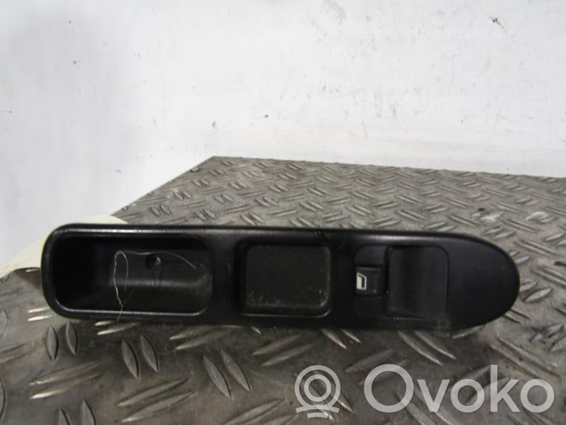 Peugeot 307 Electric window control switch 