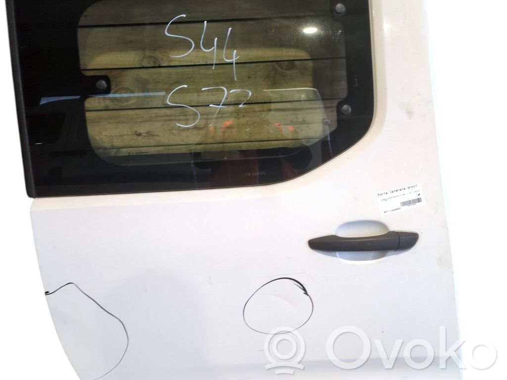 Citroen Berlingo Šoninės slankiojančios durys 