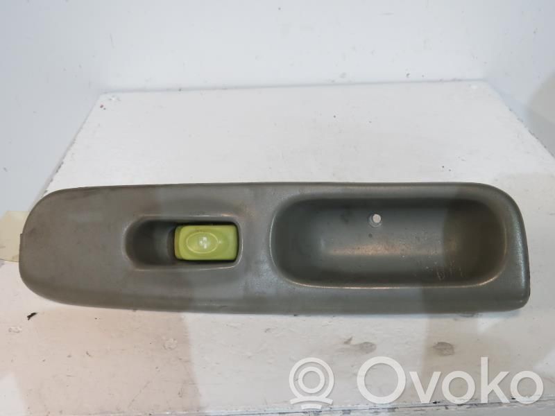 Renault Twingo I Electric window control switch 
