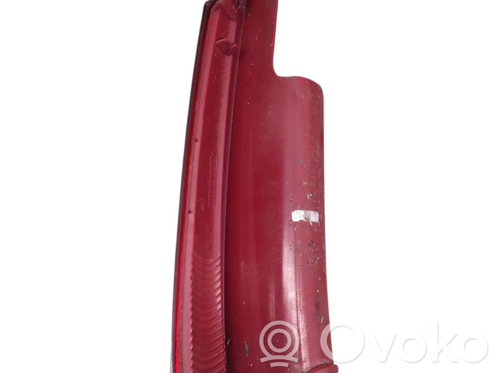 Citroen C4 I Lampy tylnej klapy bagażnika