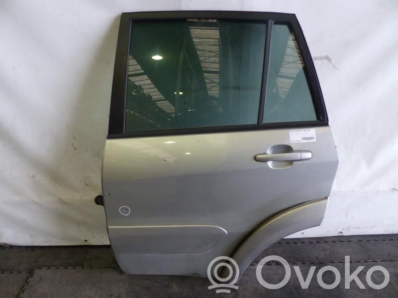 Toyota RAV 4 (XA20) Puerta delantera