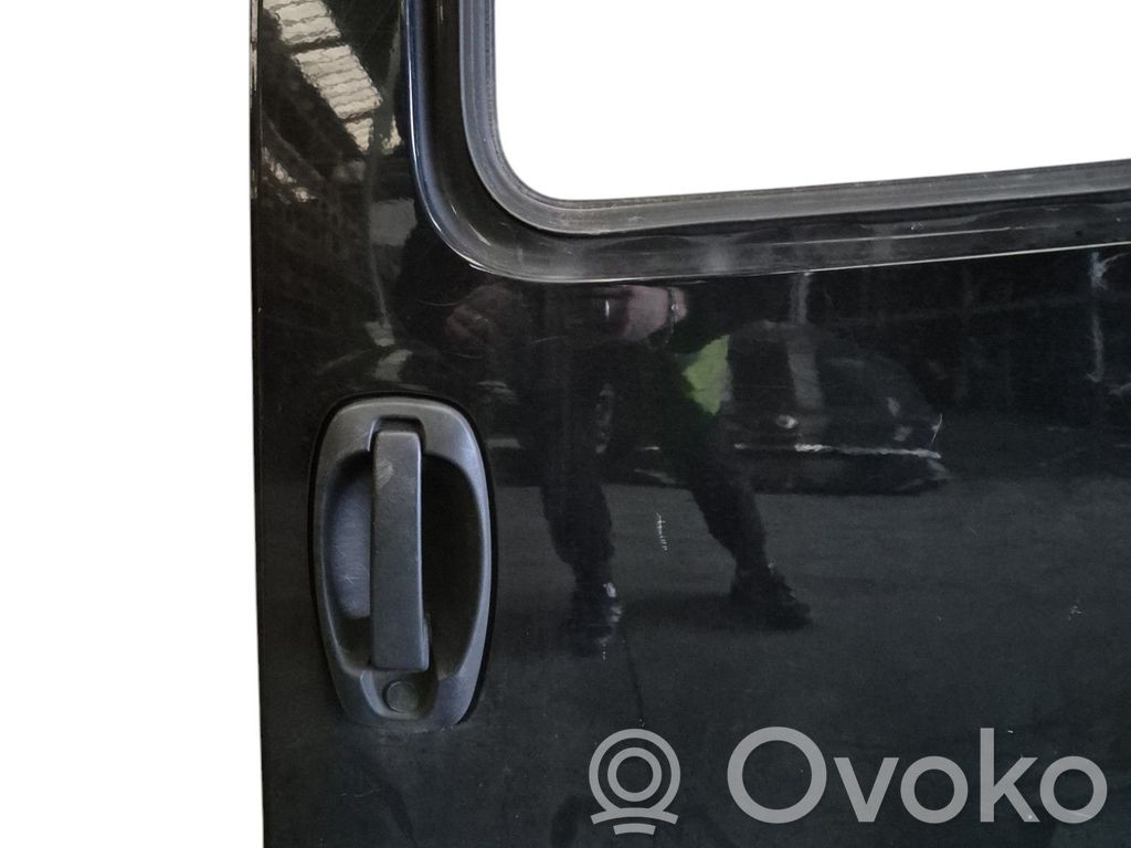 Side sliding door   1685064680