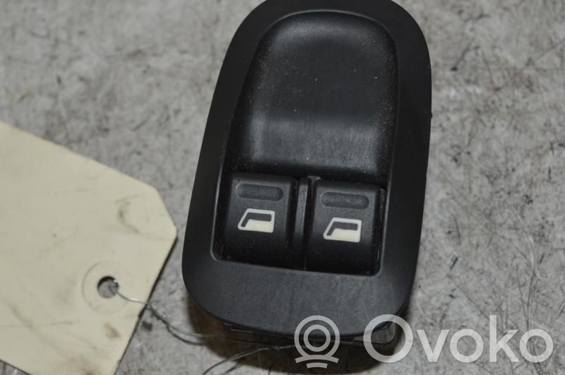 Electric window control switch   9331FN