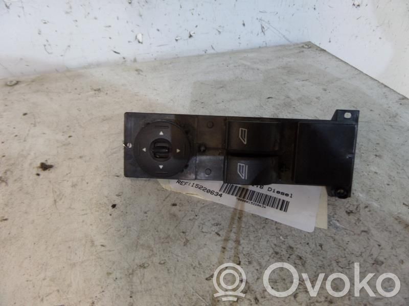 Ford Focus Interruptor del elevalunas eléctrico 