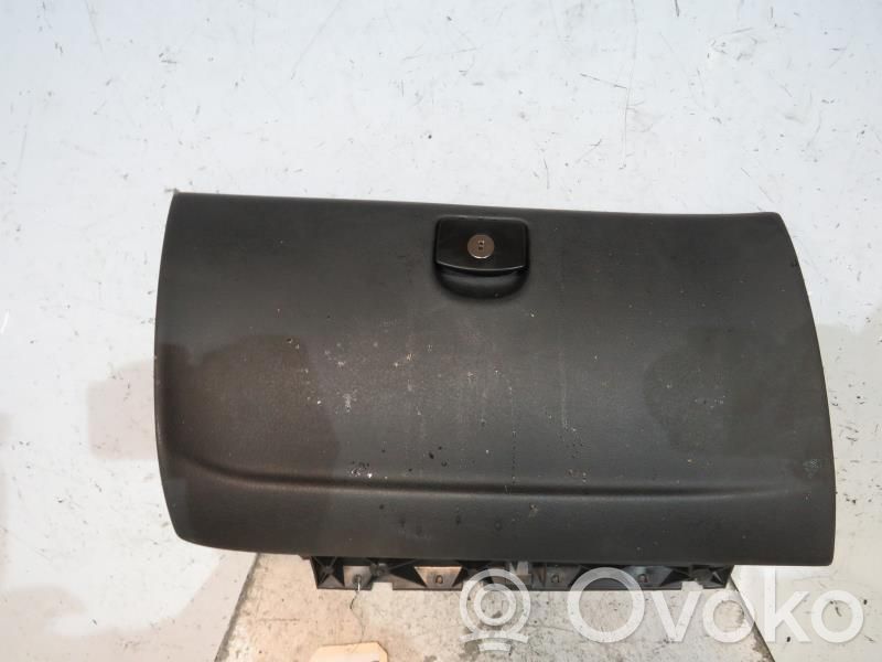 Peugeot 407 Juego guantera 
