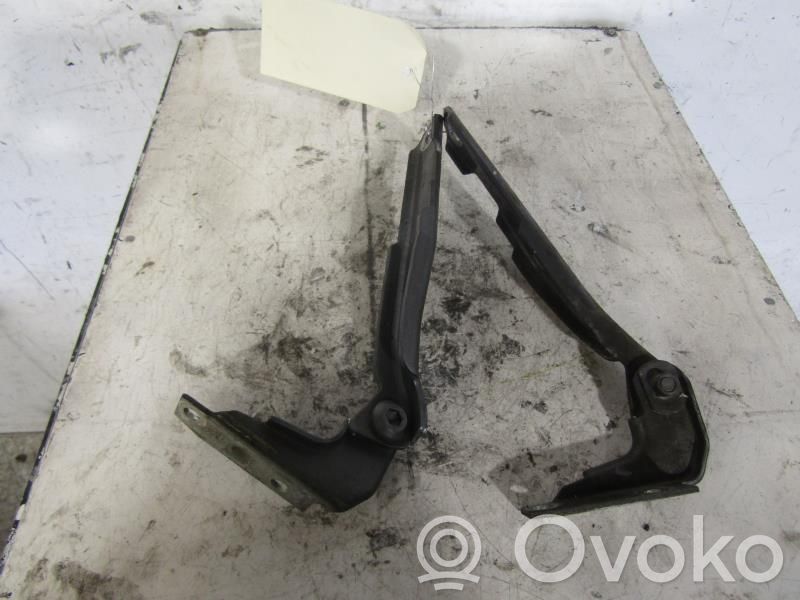Charnière, capot moteur   4B0823301D