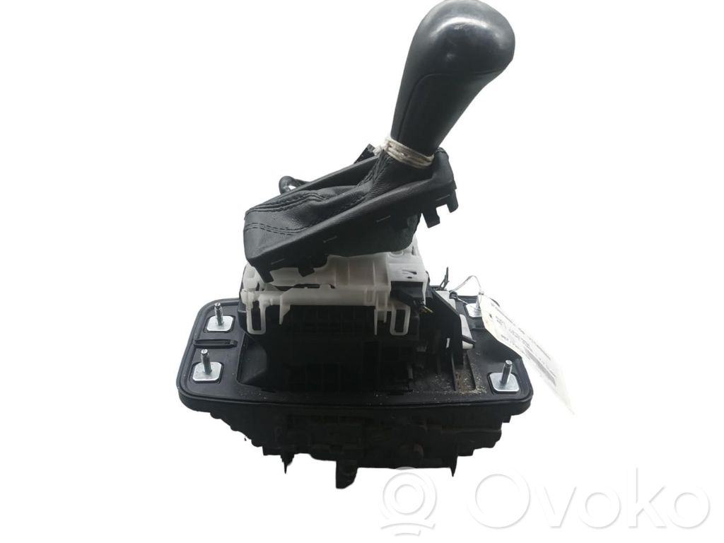 Gear selector   8K171310AA