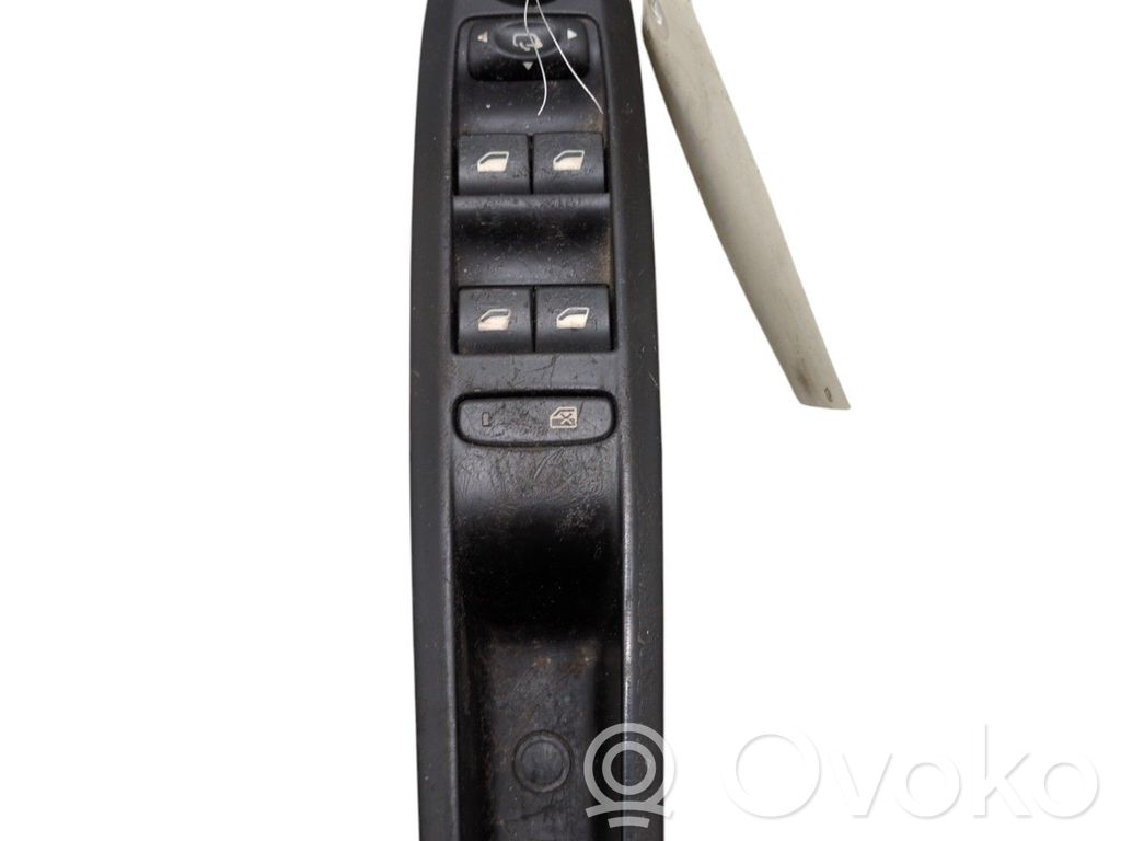 Citroen C4 II Electric window control switch 