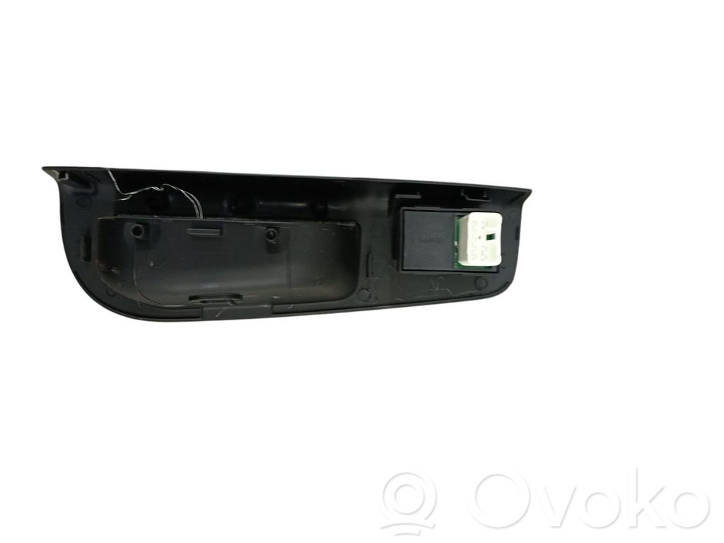 Electric window control switch   935751H000EQ