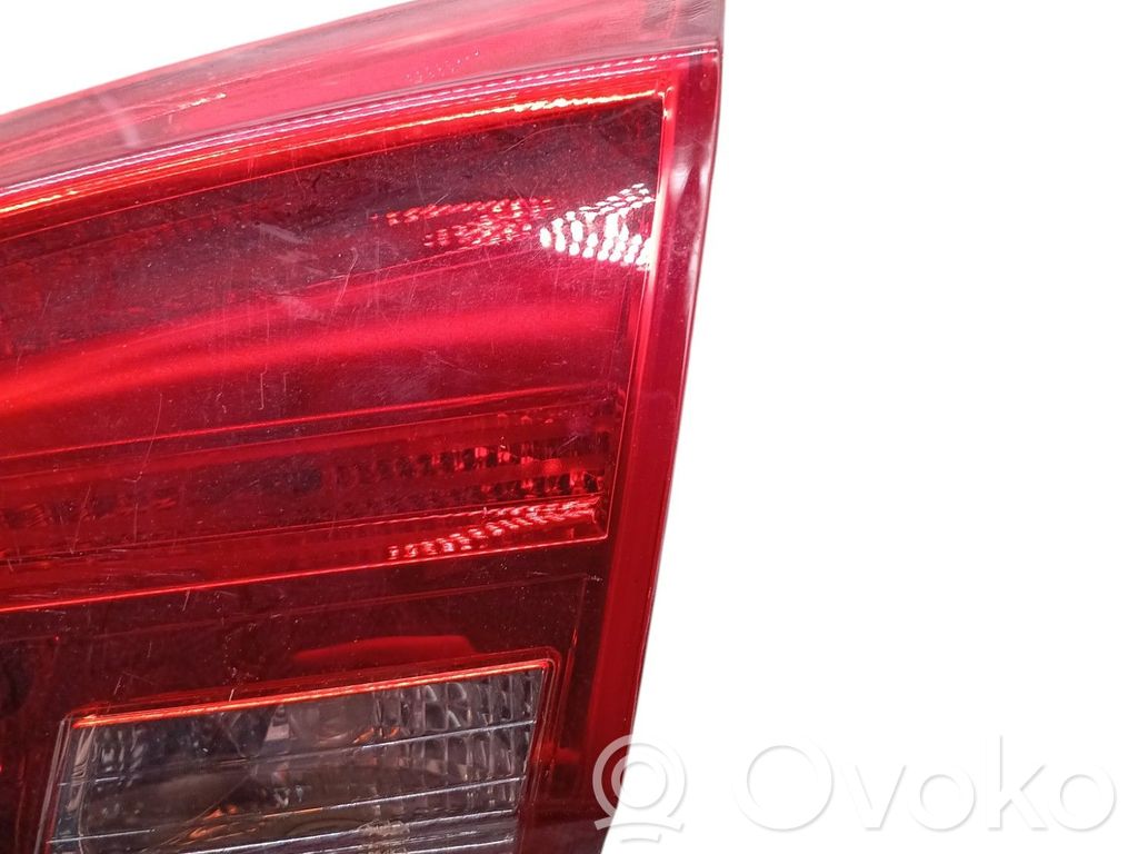 KIA Ceed Tailgate rear/tail lights 