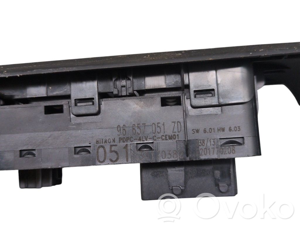 Electric window control switch   00006490JV
