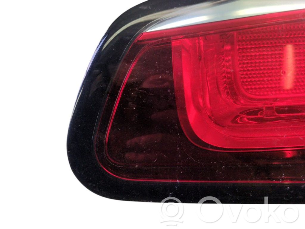 Tailgate rear/tail lights   9803934280