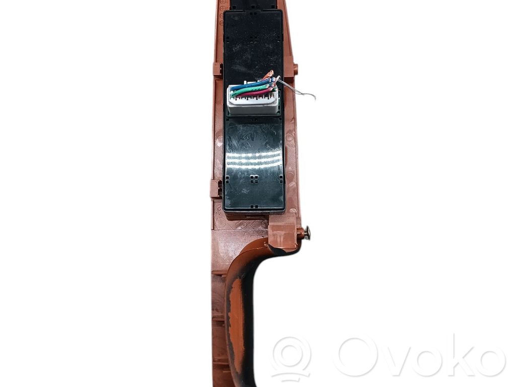 Schalter el. Fensterheber   935703D121LK