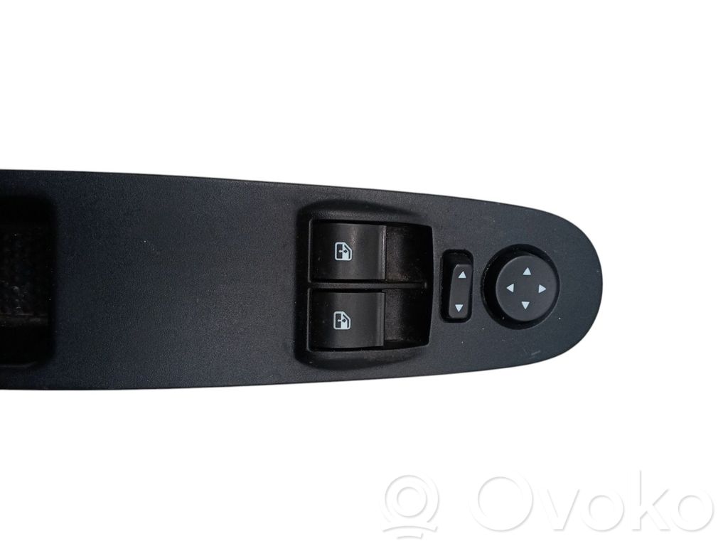 Lancia Ypsilon Electric window control switch 