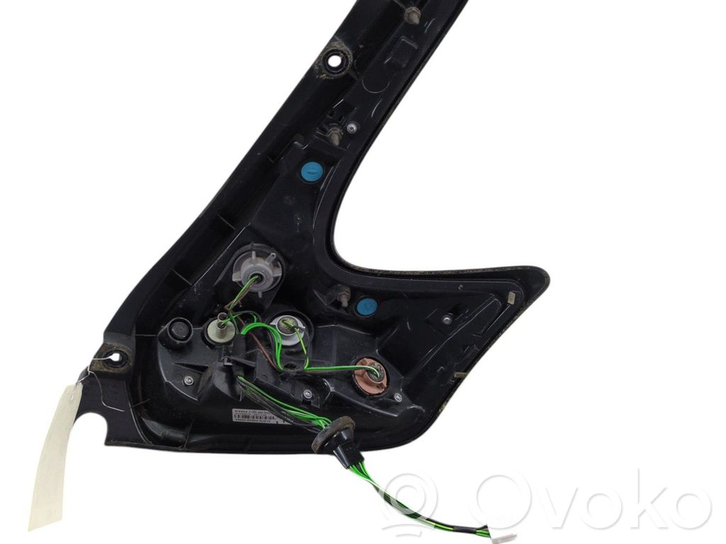 Nissan Juke I F15 Lampa tylna 