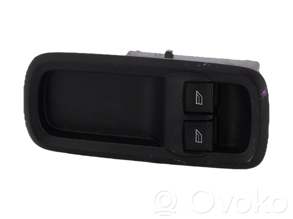 Electric window control switch   1547740