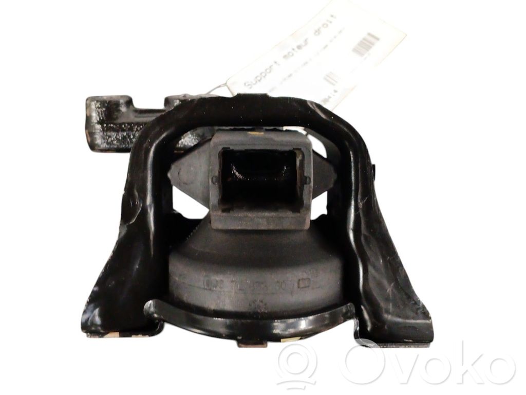 Engine mount bracket   00001807S3