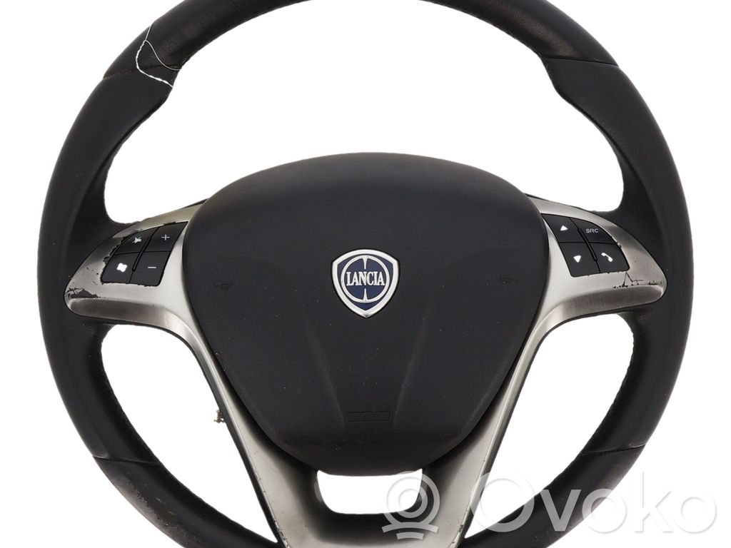 Lancia Ypsilon Ohjauspyörä 