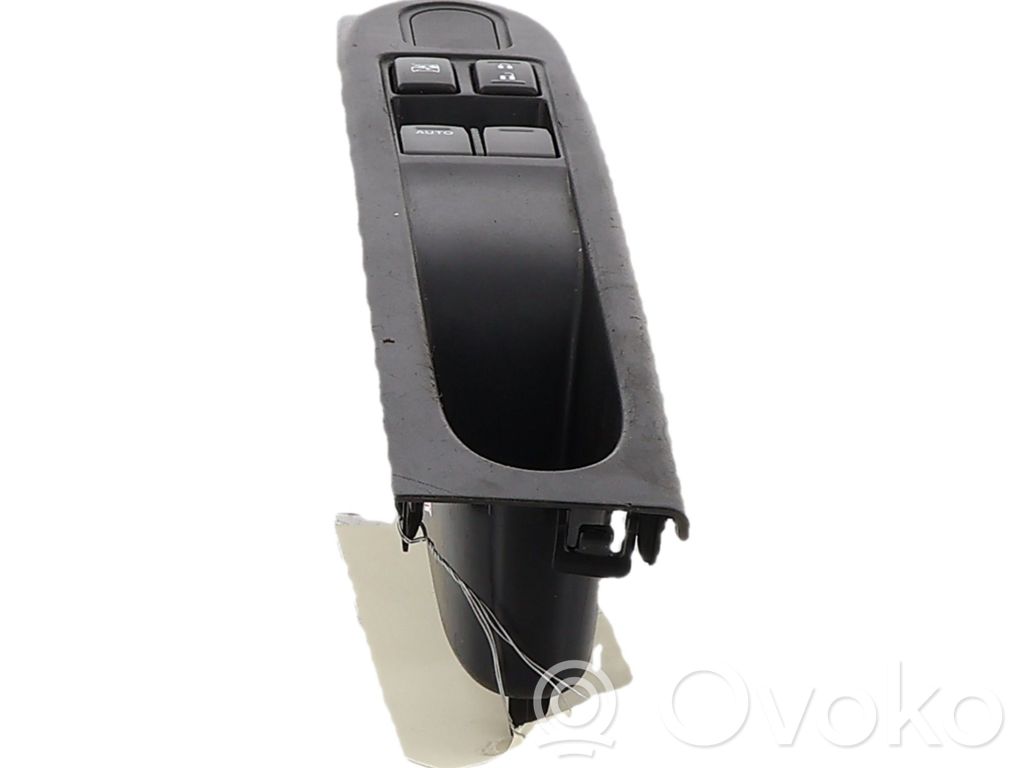 Suzuki Celerio Electric window control switch 