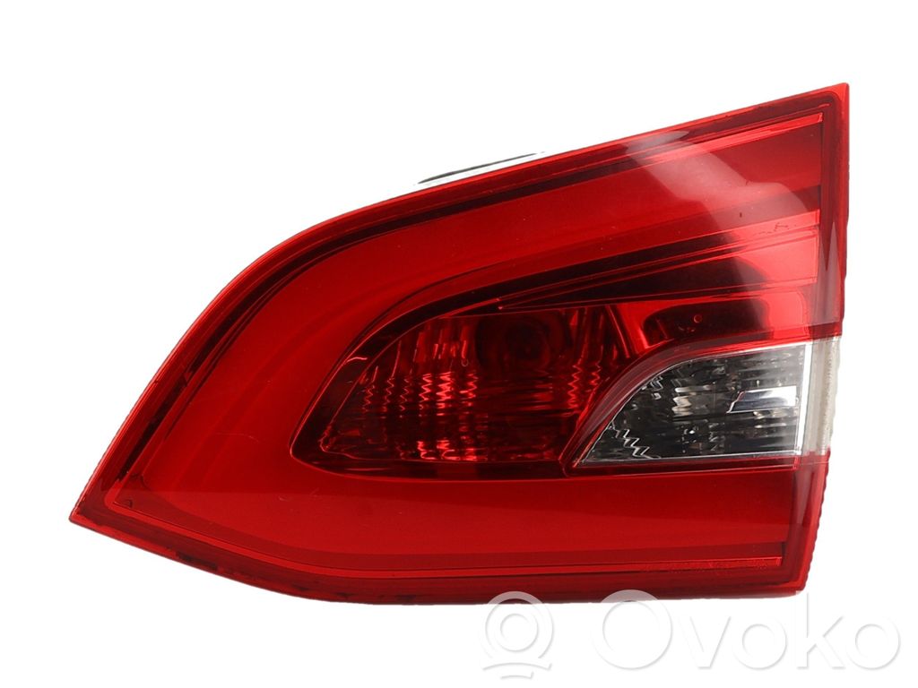 Peugeot 308 Luci posteriori del portellone del bagagliaio 