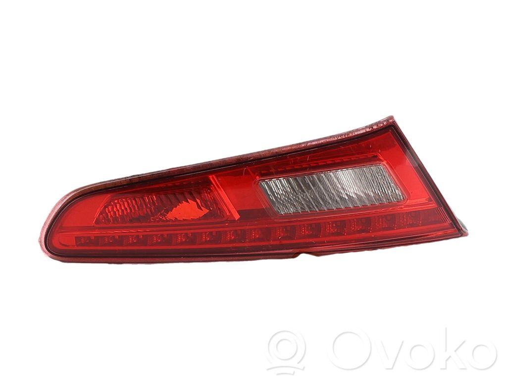 Alfa Romeo Giulietta Lampy tylnej klapy bagażnika 