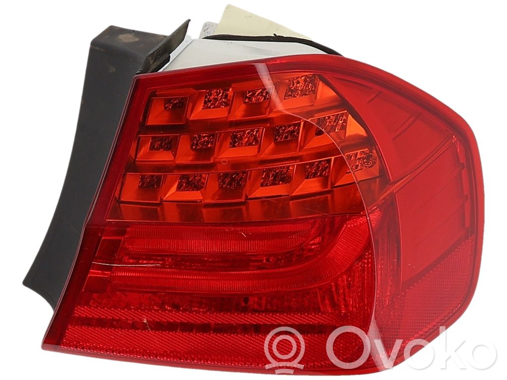Rear/tail lights   63217289426