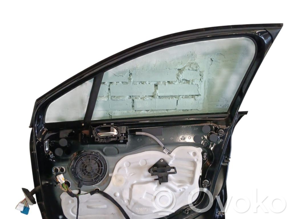 Priekinės durys   9435083880