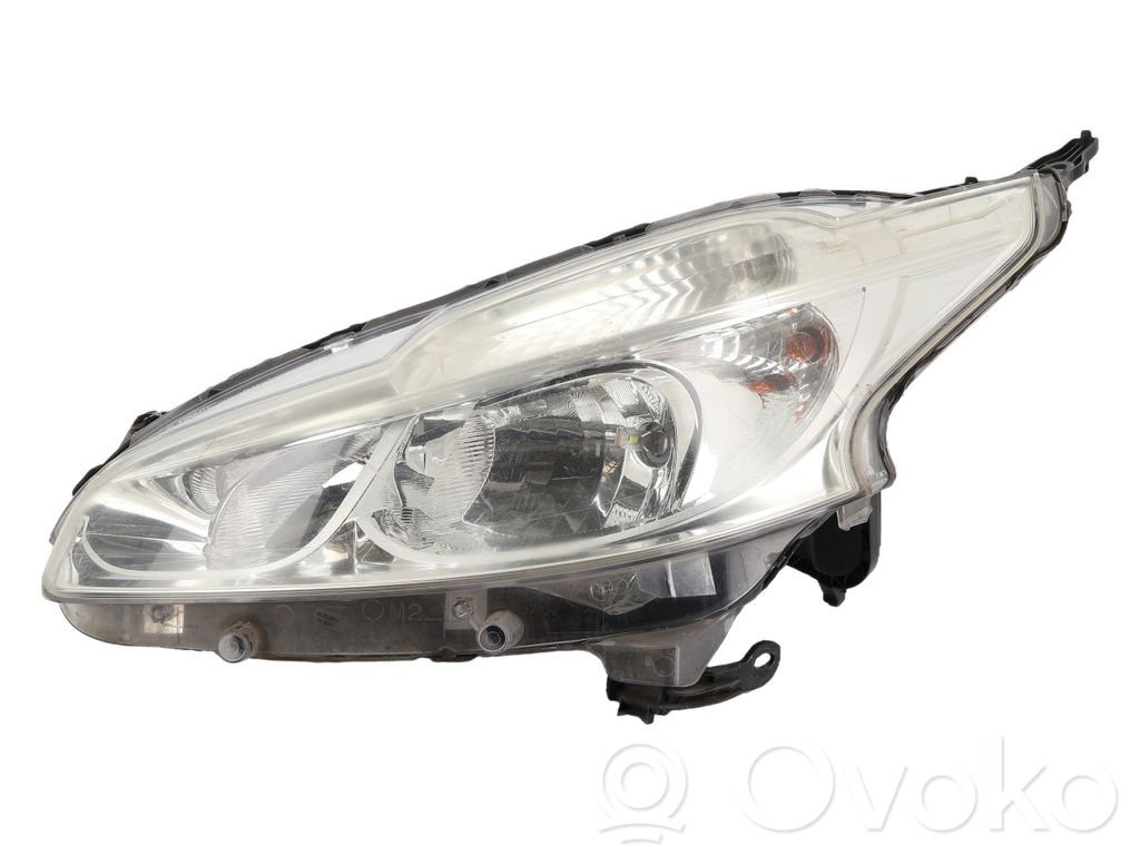 Faro/fanale   1685351580