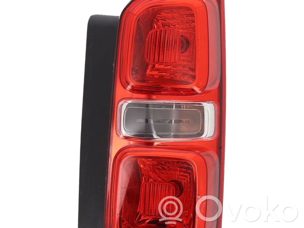 Rear/tail lights   9808243080