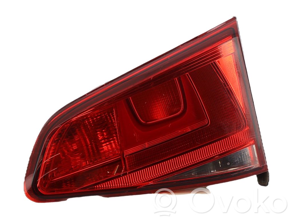 Volkswagen Golf VII Lampy tylnej klapy bagażnika